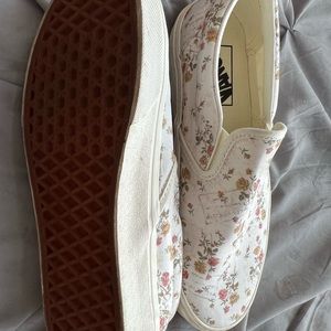 Women’s Floral Print Vans
